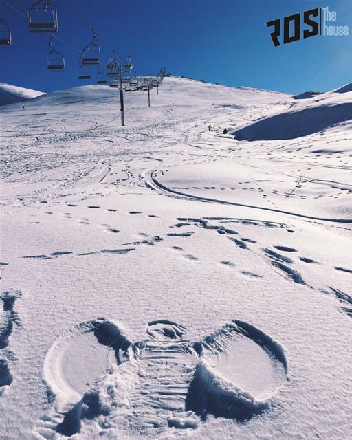 This picture was taken in  heaven.  snowangel ❄️👼🏽 snowseason2017  ... (Mzaar Kfardebian Ski Resort)