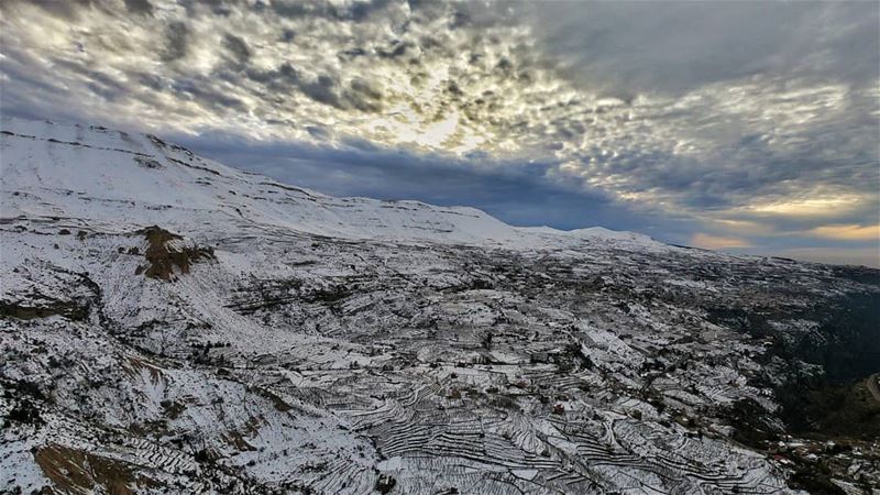 This sequence will show my  Bcharreh my hometown from the sky. 1/3Taken... (Bcharreh, Liban-Nord, Lebanon)