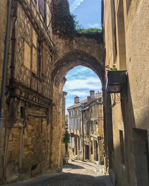 This village 💚 ______________________________________ LibanaisÀBordeaux... (Saint-Émilion)