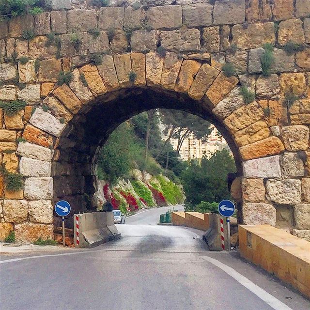 This way to an amazing weekend 🛵... (Hazmieh)