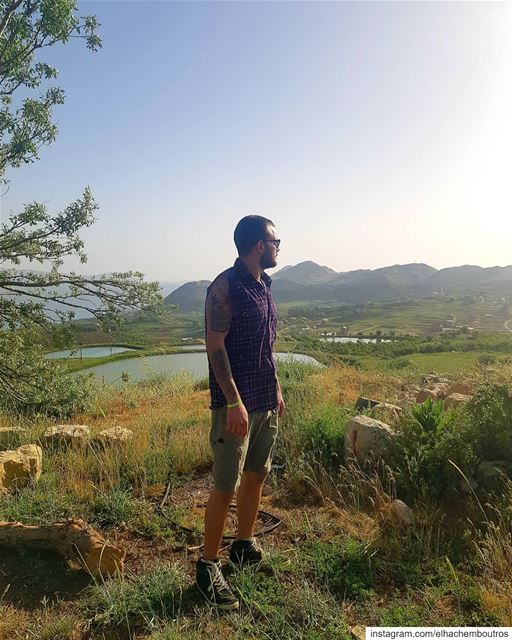 Those who judge will never understand but those who understand will never... (Akoura, Mont-Liban, Lebanon)
