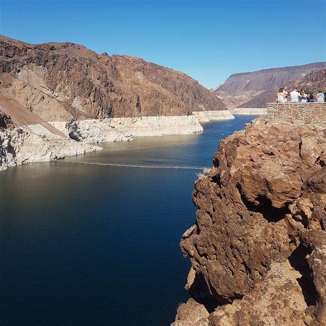 Throw back...زت  ورا ضهرك😊 hoverdam  nevada nature globalcapture ... (Hoover Dam, Nevada / Arizona State Line)