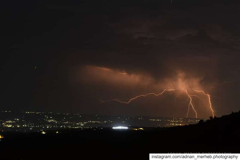 ⚡ Thunder hunter 🌩️❤️😍 winter  snow  nature  photography  love  travel ... (Akkar)