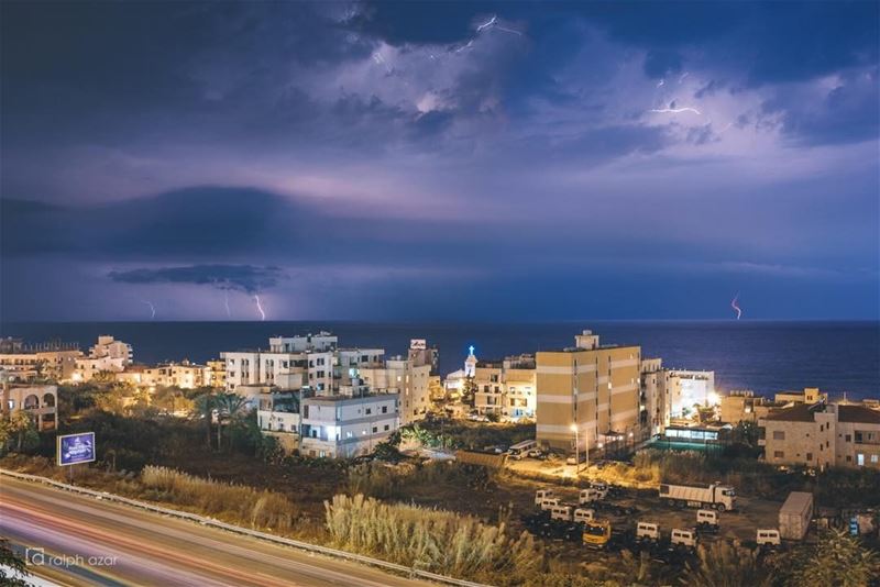 Thunderstorm off the Lebanese coast🌩🌩 thunder  storm  lightning .......