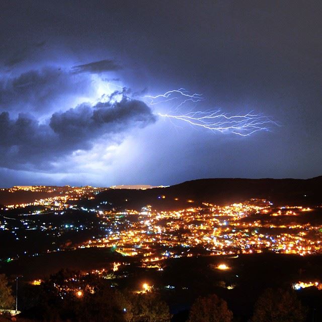 Thunderstorm over Hammena the last storm over lebanon. Camera : NIKON...