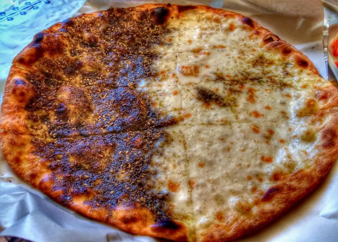 Thyme & cheese 😍👌 lebanon beirut lebanese eat letseat eeeeeats yummy... (Beirut, Lebanon)
