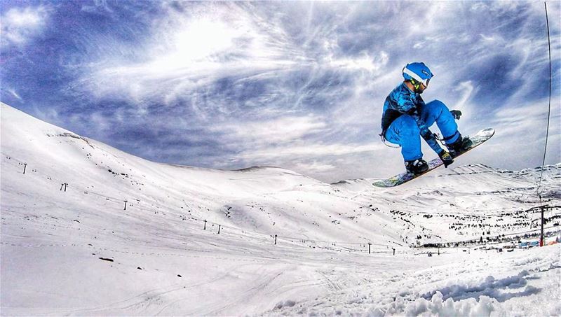 Till we meet again ✨  Snowboard season wrap up 🏂. 19/3/2016... (Cedars of God)