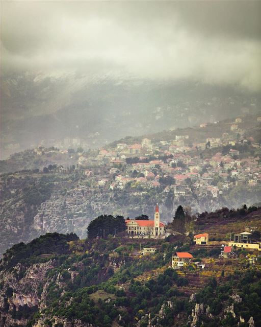  🇱🇧 Tiny emerald like villages... kadisha  diman  lebanon  bcharre ... (Kadisha Valley)