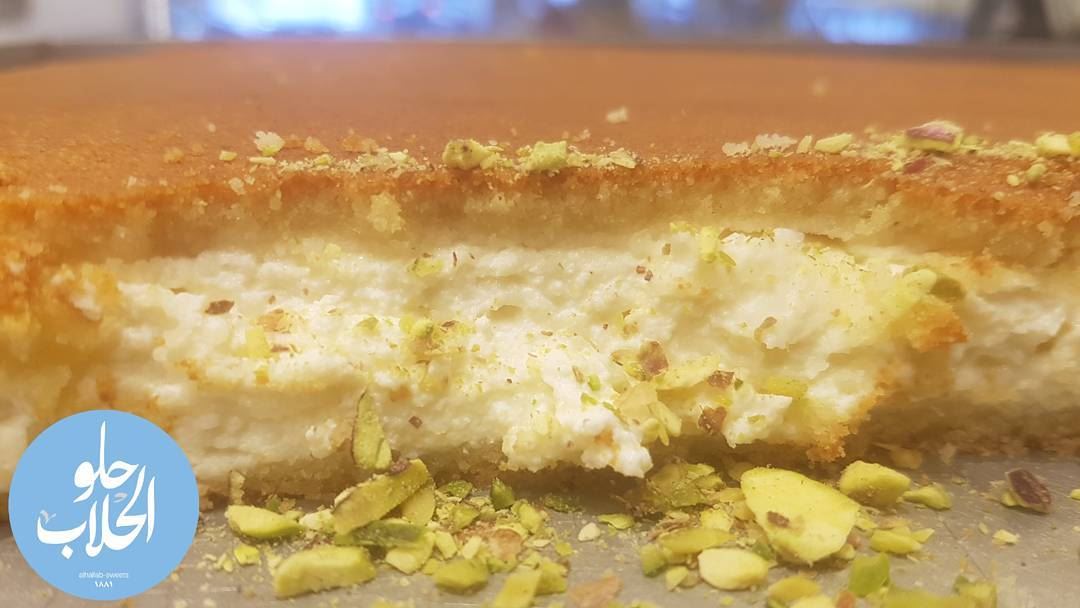 Tired of the old knefe cheese ? How about knefe ashta 😍👍A change in... (Abed Ghazi Hallab Sweets)