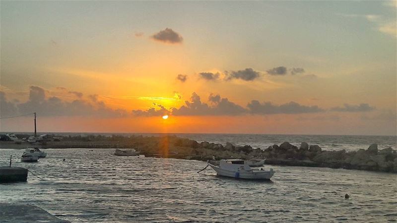 Today's sunset 🌅🌅🌅  Dreamy  غروب  طرابلس  لبنان  Romantic  Love ... (Tripoli, Lebanon)