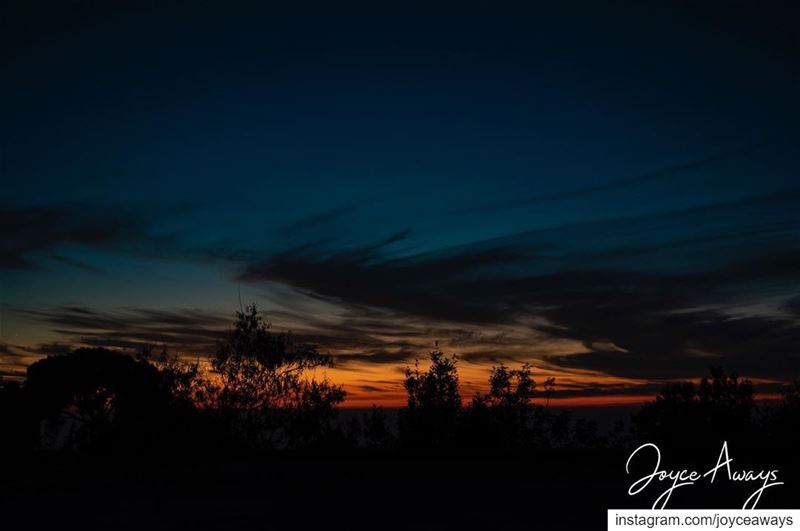 Today’s sunset from Chemlan, Aley, Lebanon🌅🌅🌅 sunset  lebanon  aley ... (Chemlane, Mont-Liban, Lebanon)