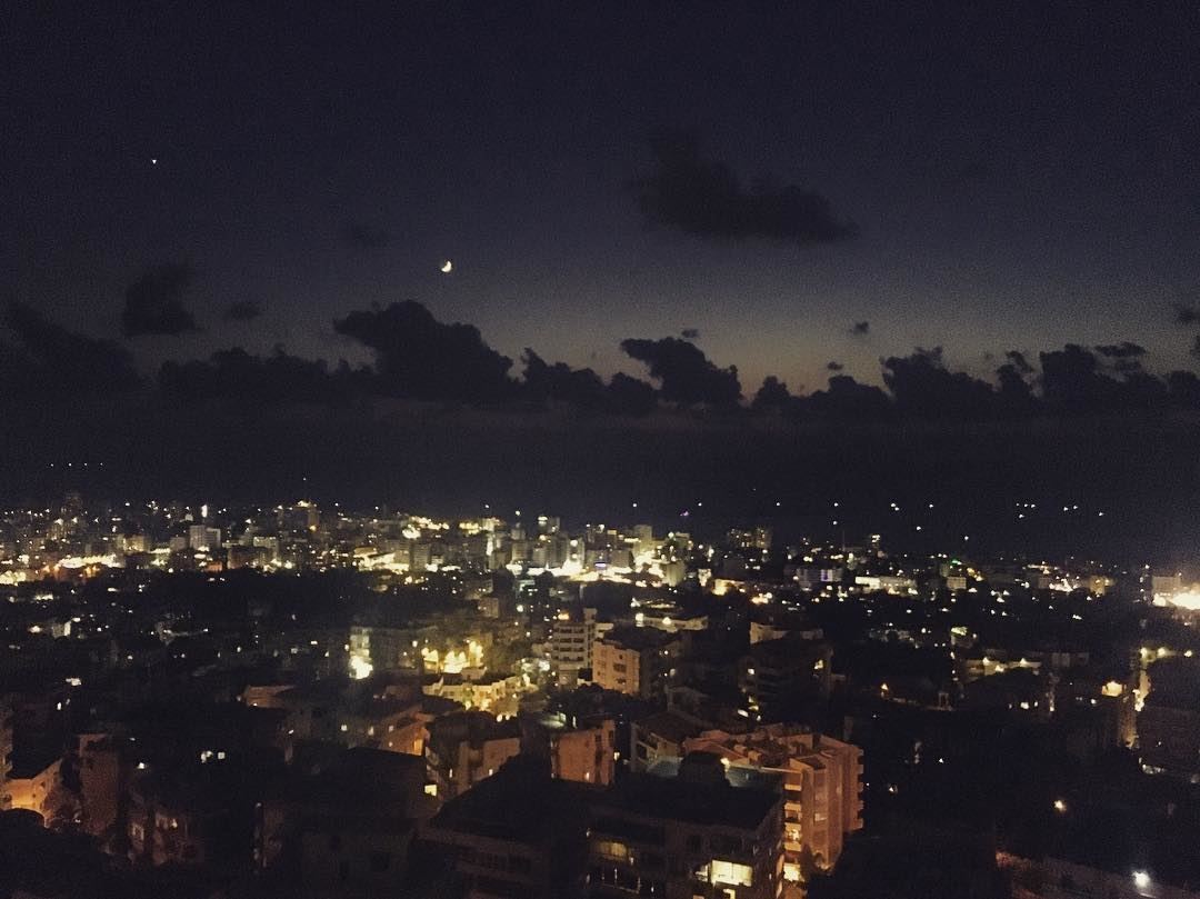 Today’s Twilight  twilight  moonlight  moon  moonandstars  fishinglife ... (`Abra, Liban-Sud, Lebanon)