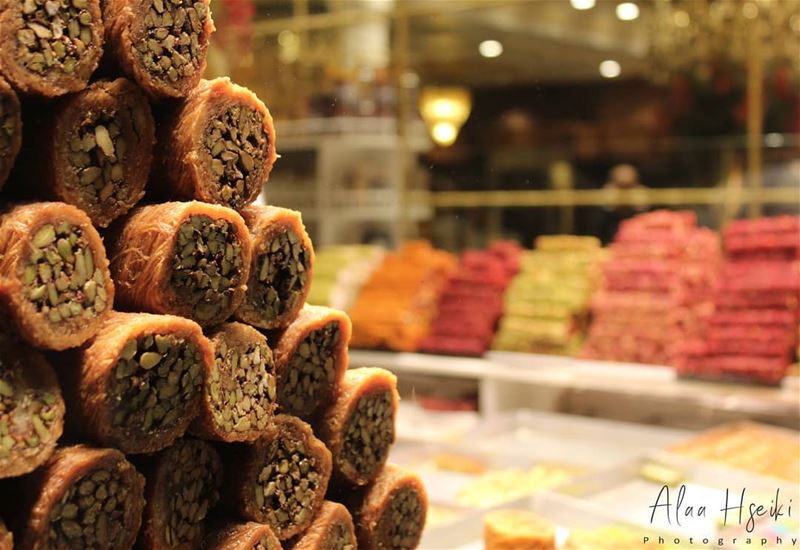 Too Much Sweetness in One Picture 😋... Hseiki  HseikiInIstanbul ... (Isteklal Street - Istanbul)