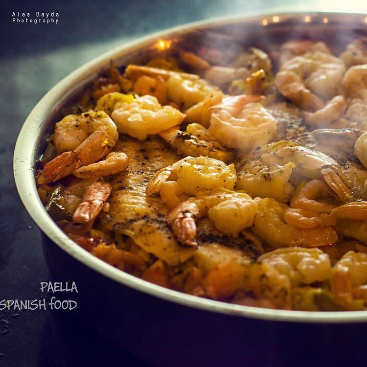 Traditional foods are always the best choice...... paella shrimps...