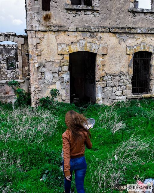 Traversin' one of my favorite spots in Tripoli, Lebanon. 🏛🖤 ... (Tripoli, Lebanon)