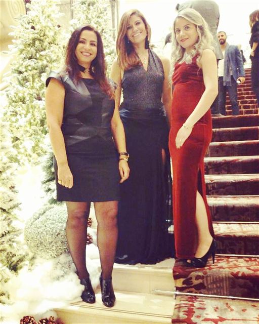 Trio  friends  christmasmood🎄  celebrationtime  mediatakeout  blogger ... (Phoenicia Hotel Beirut)