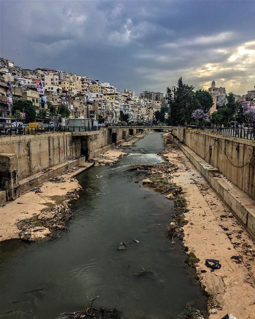 Tripoli needs love... livelovetripoli  uglybeirut  oldcity ... (Tripoli, Lebanon)