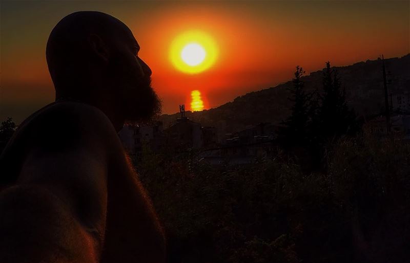 Trying to kiss the sun...  sunset  me  trying  to  kiss  the  sun  sea ...