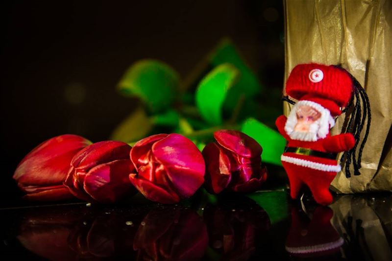 🇹🇳  Tunisian Santa Claus wish you  merrychristmas😂🎊  christmas ... (Hamra street , Beirut - شارع الحمرا ، بيروت)