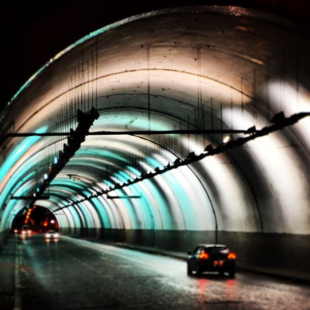  tunnel  cars  blue  red  light  suspension  passage  dark  night ...