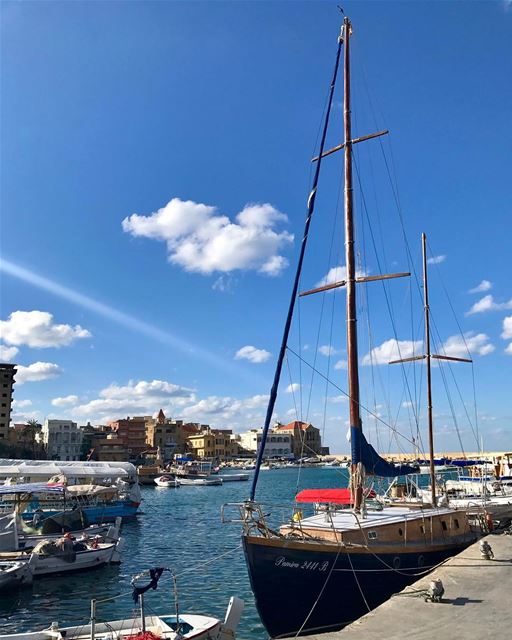  tyr  lebanon🇱🇧  picture  fisherboat  fisherport  photographs ... (Tyre, Lebanon)