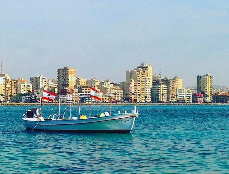  tyre  tyr  sour  tyrecity  sourcity  tyrepage   southlebanon  beach ... (Sour Beach)