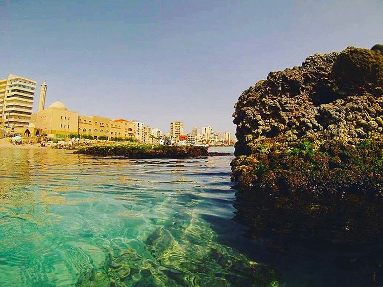  tyre  tyr  sour  tyrecity  sourcity  tyrepage   southlebanon  beach ... (Al Jamal Tyr)