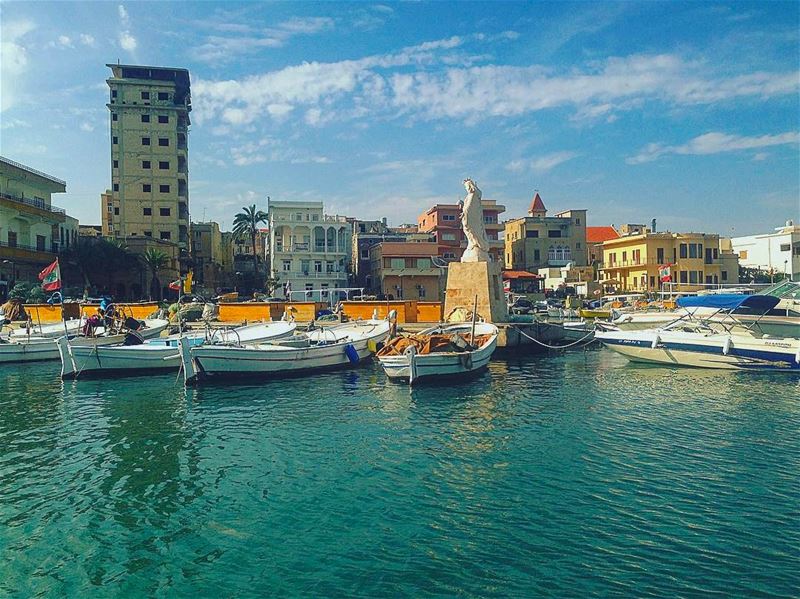  tyre  tyr  tyrecity  sourcity  tyrepage   southlebanon  beach ... (Tyre Fishermen Port.)