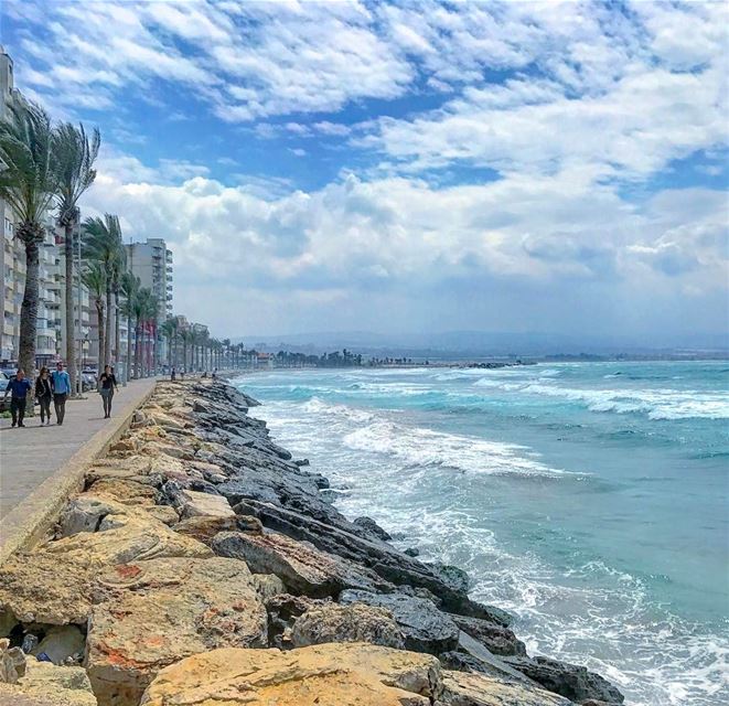  tyre  tyr  tyrecity  sourcity  tyrepage   southlebanon  beach ... (Sour Beach)