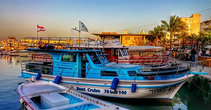 🛥  tyrepage  livelovetyre takenbyme  ptk_Lebanon  visitlebanon ... (مدينة صور - Tyre City)