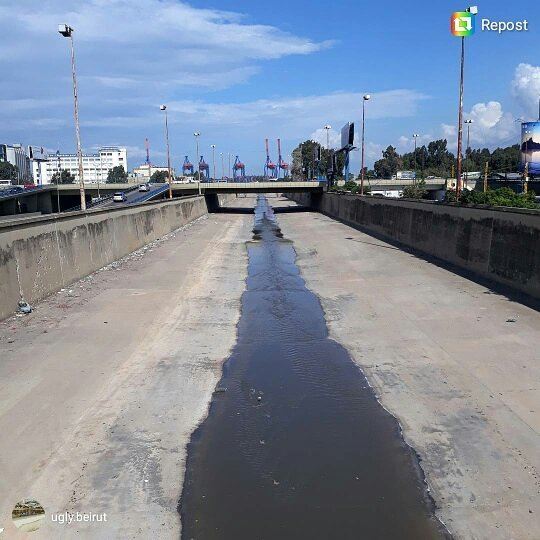 🇱🇧  uglybeirut  urban  beirut  lebanon  river  pollution  sky  colors ... (Naher Beirut)