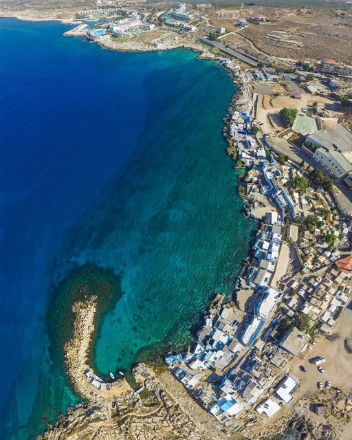 Um dos melhores destinos de verão no Líbano: Anfeh! Foto de @joe.sokhn 🇱🇧 (Anfeh, Lebanon)