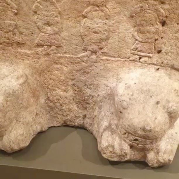 Um tesouro entre os tesouros: Sarcófago de Ahiram, Rei de Byblos (1.000... (National Museum of Beirut)