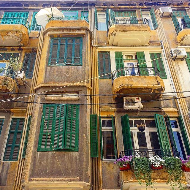 Under an umbrella::::::::::::::::::::::::::::::::::::::::::::::::::::::::: (Mar Mikhael-Armenia The Street)