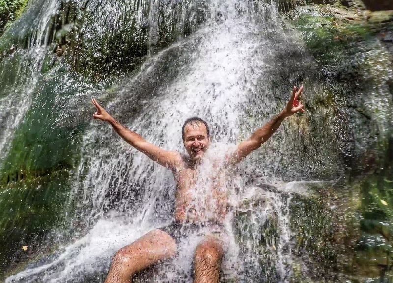 Une douche gratuite 🛁💦••••••••••••••••••••••••••• nature  water ... (Kfarhilda, North)