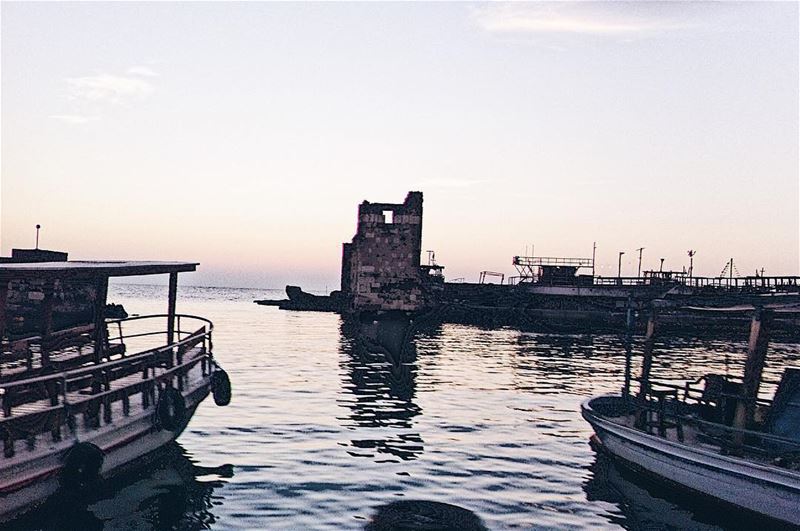 •une soirée sur le mer ✨• ..... forbestravelguide  igmasters  travel ... (Byblos - Jbeil)