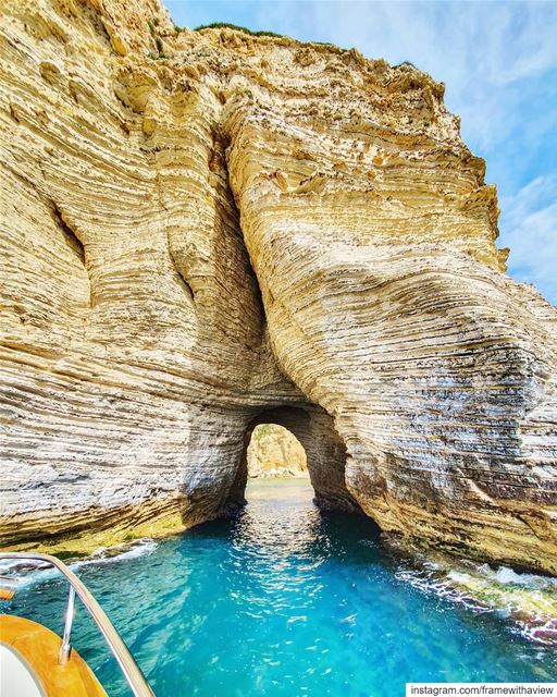 Up close & personal and maybe my favorite shot of the Pigeon Rock. 💙... (Beirut, Lebanon)