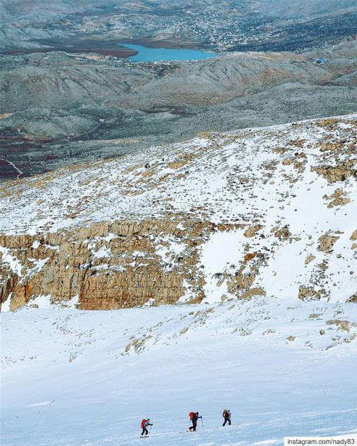 Up to "jabal el Sheikh". 🎿 Mount Hermon ...  backcountryskiing... (جبل الشيخ)