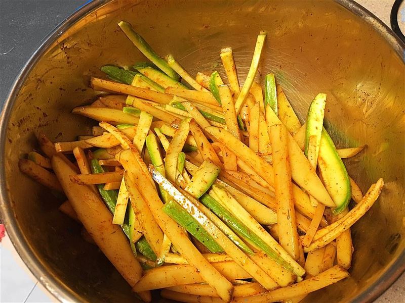 Veggie Fries 🍟🔪🥔🥒🍺... tuesday lunchtime foodie  food eat yummy... (Beirut, Lebanon)