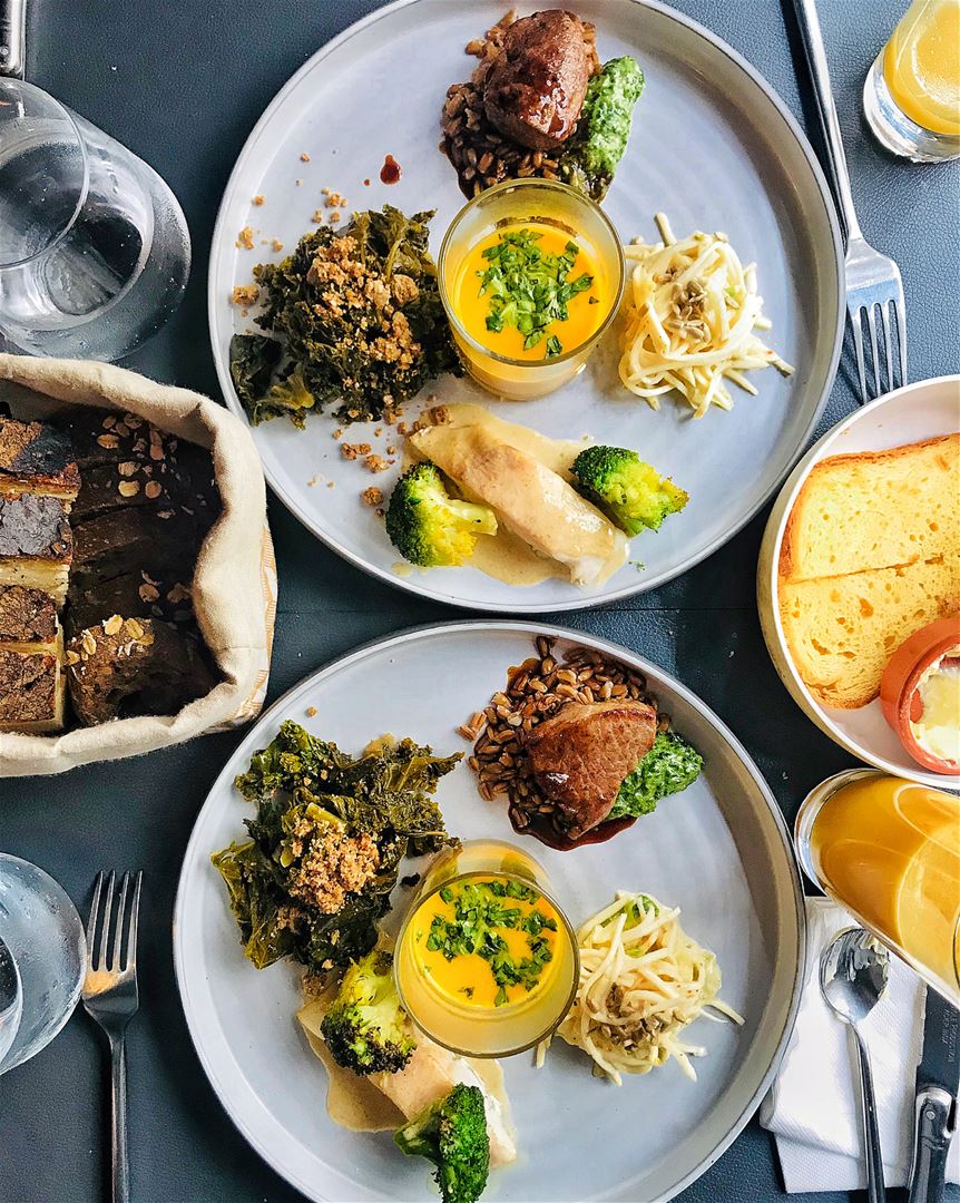 Version française 👇🏻Weekend brunch at Maguey, a few minutes away from... (Maguey)