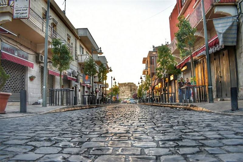 Via @livelovebaalbeck IloveBaalbeck  Baalbeck  livelovebeirut ... (بعلبك - مدينة الشمس)
