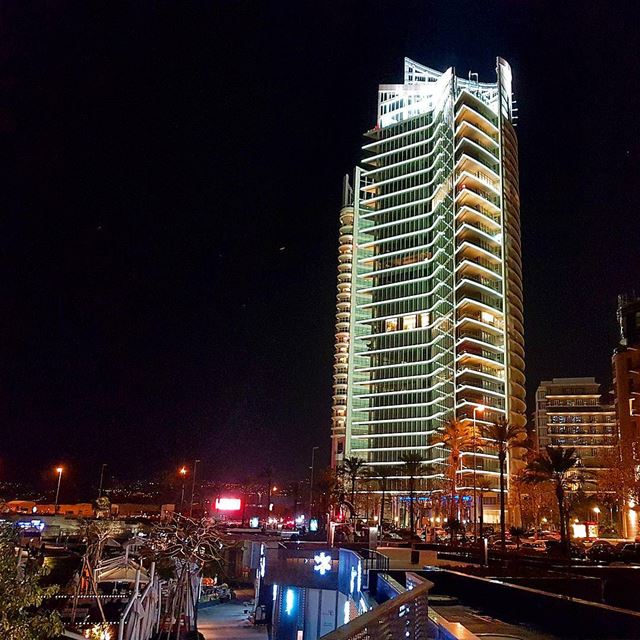 View at night❤❤❤ beirutnightlife  s7edge  lens  capture  snapshot ... (Zaitunay Bay)