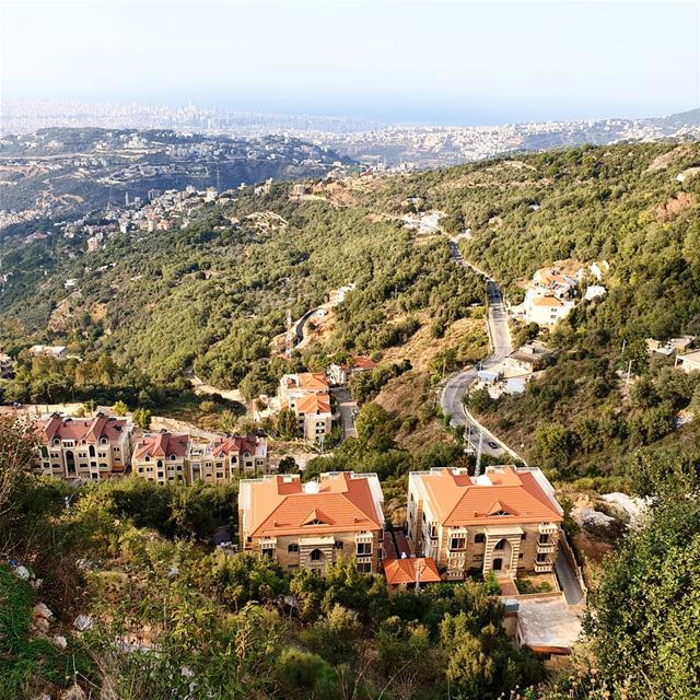 🇱🇧🇱🇧❤❤ view  houses road  green sunday  roadtrip  collectingmoments ... (Lebanon)