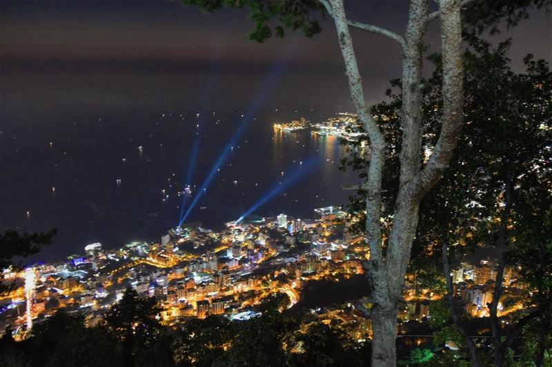 Views..| Jounieh |📷|  livelovejounieh  livelovebeirut  jounieh  sunset ... (Joünié)