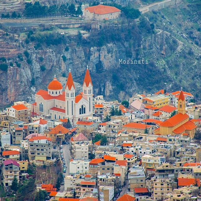  village town townhouse church architecture architecturephotography... (Bsharri, Lebanon)