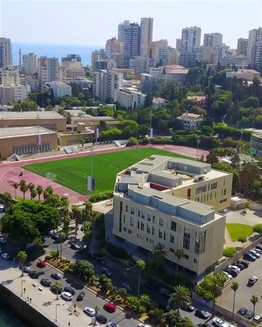 Visitando Ain Mreisse, bairro da capital Beirute conhecido principalmente... (Ain El Mreisse, Beyrouth, Lebanon)