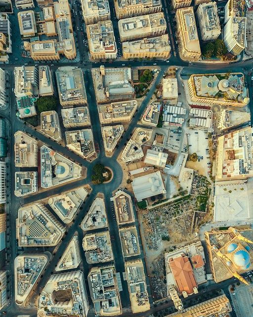 Vista de cima, a Place de L'Etoile em Beirute é ainda mais bonita.... (Place De L'etoile)