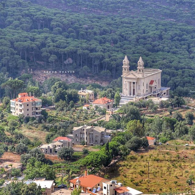 "Wadi Jezzine" from Above 🇱🇧 * insta_lebanon  ig_lebanon ... (Wadi Jazzin, Al Janub, Lebanon)