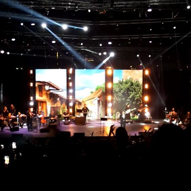  waelkfoury  jounieh  live  concert  nightlife  lebanon  stage  music ... (جونية - Jounieh)