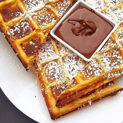 Waffles any day ❤️☀️ Happy Wednesday 😁 Waffles Nutella (Balima cafe)